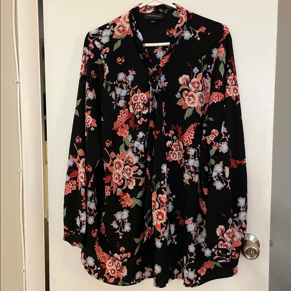 Lane Bryant Floral Tie Front Blouse - Size 22/24 - Picture 1 of 10